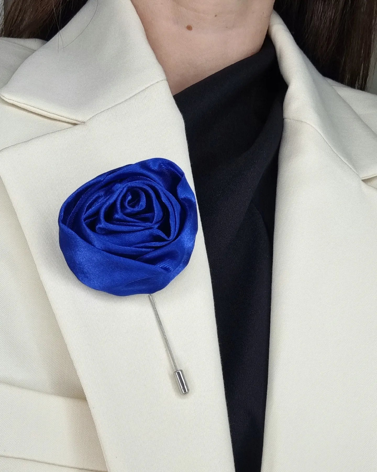 Brooch "Lil Rose" royal blue