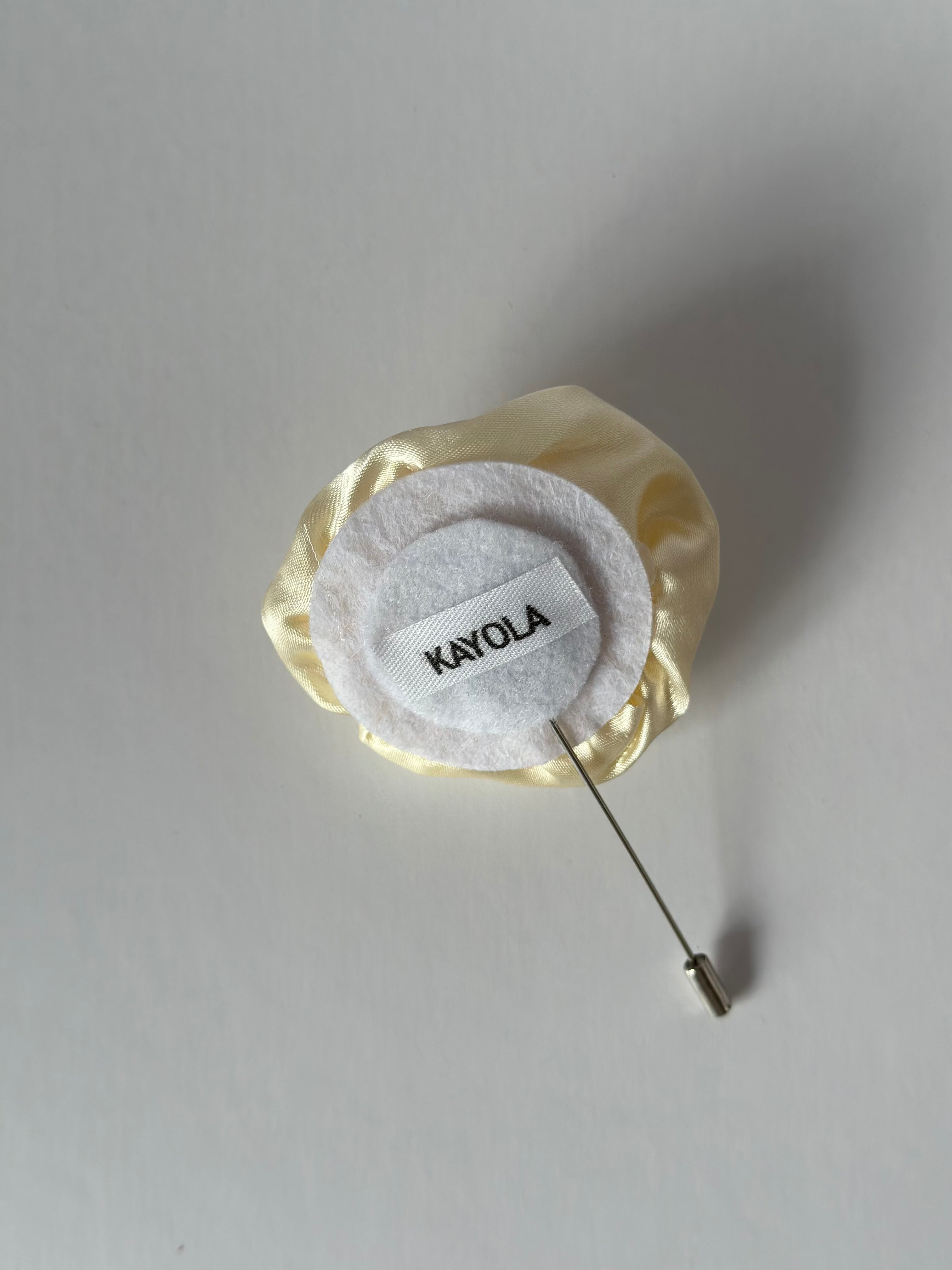 Brooch "Lil Rose" creamy