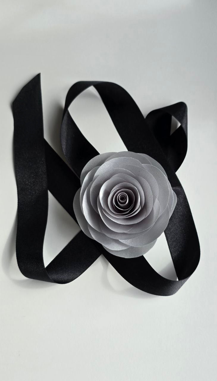 Choker "lil Camelia"