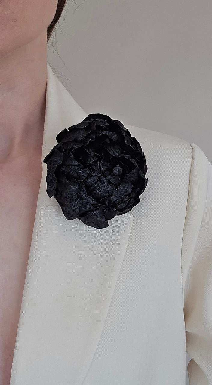 "Petit Peony" BROOCH