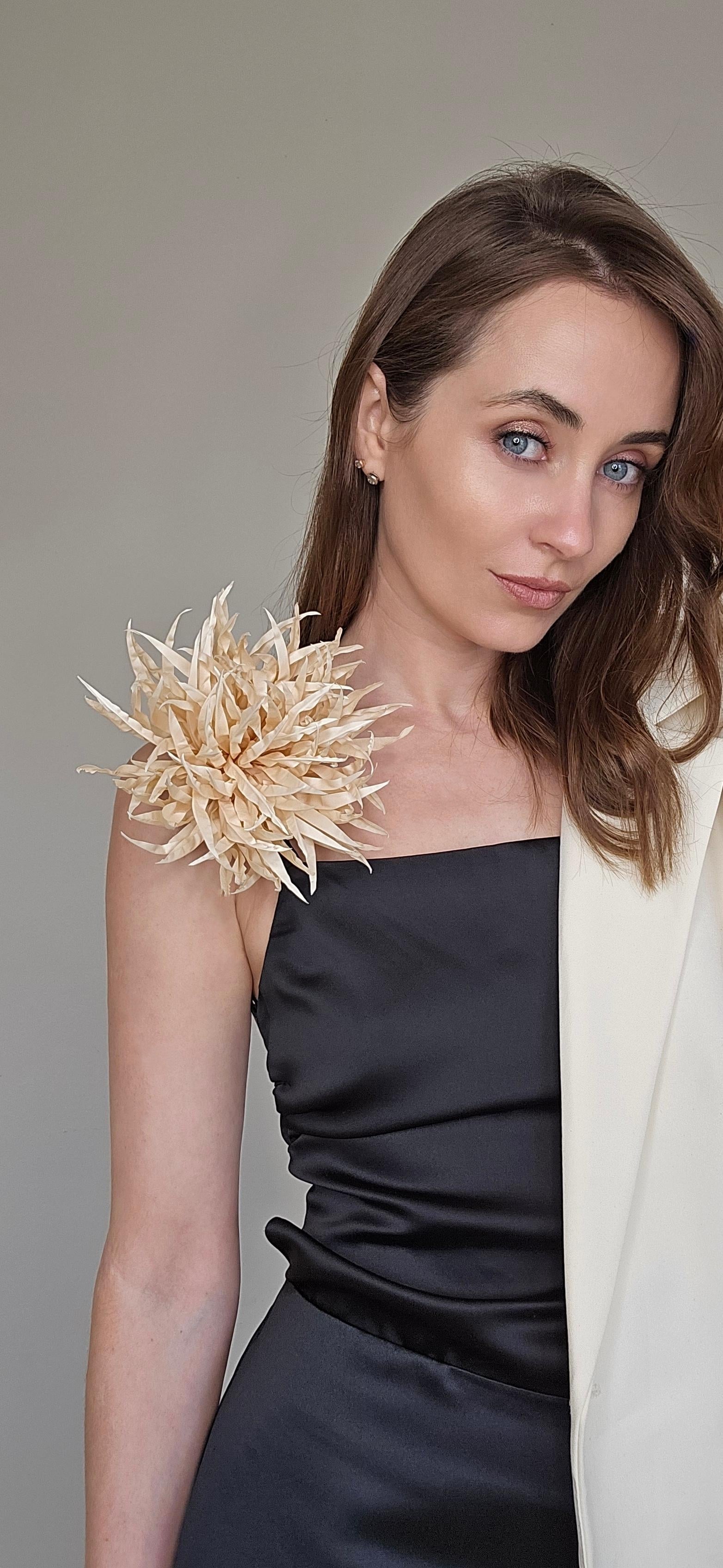 Aster Creme brulee BROOCH