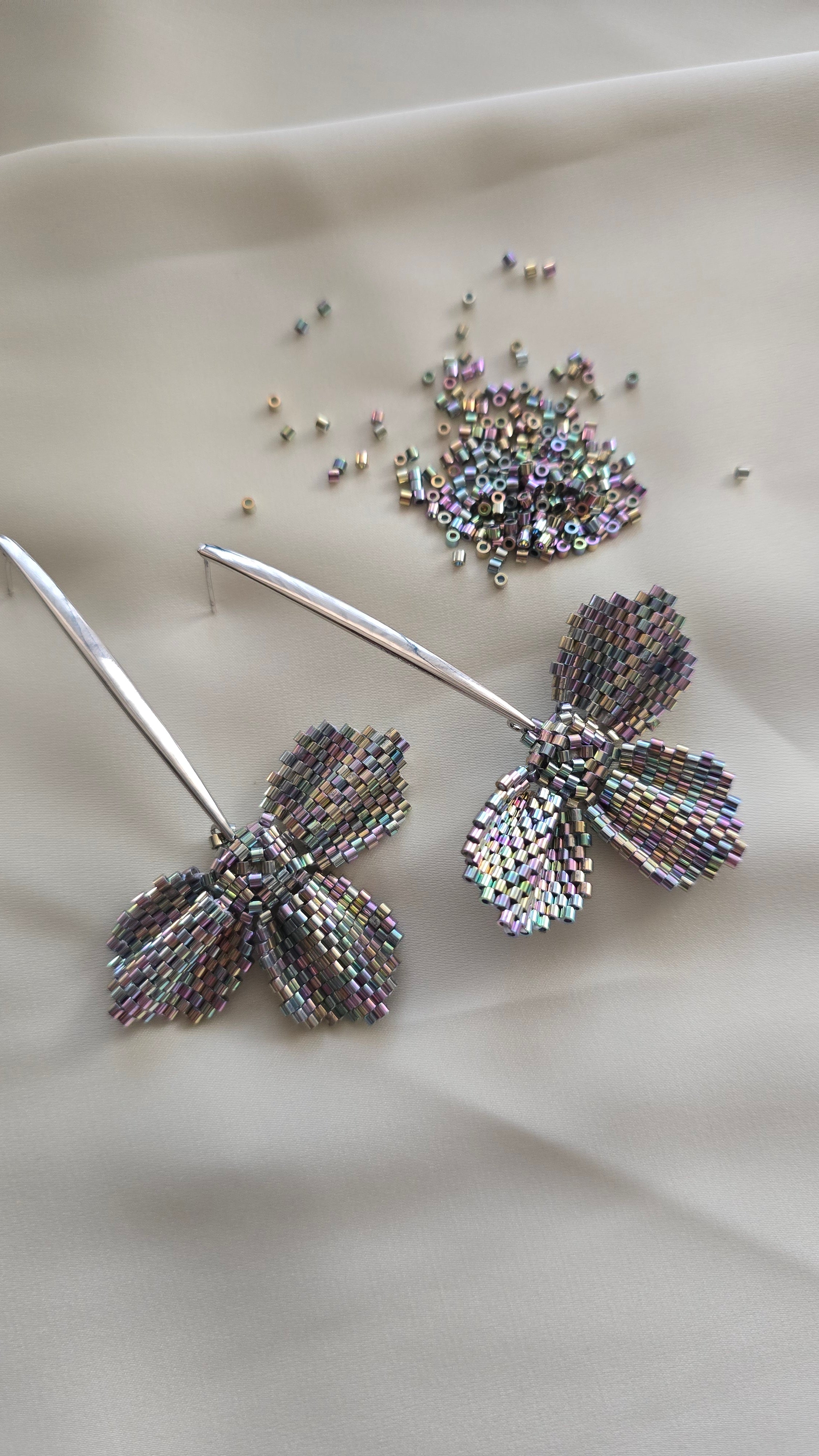 Earrings Iridescent Bloom