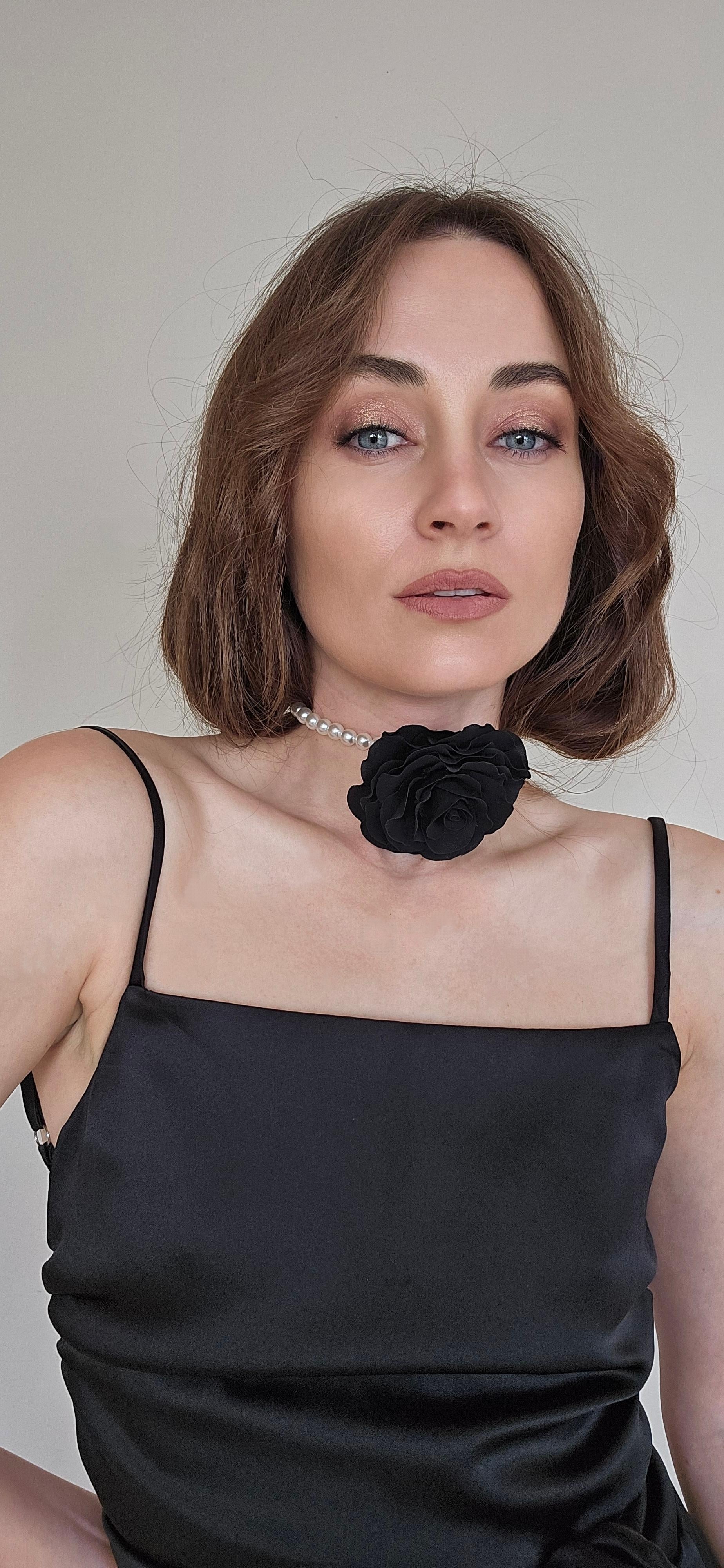 Soft noir CHOKER